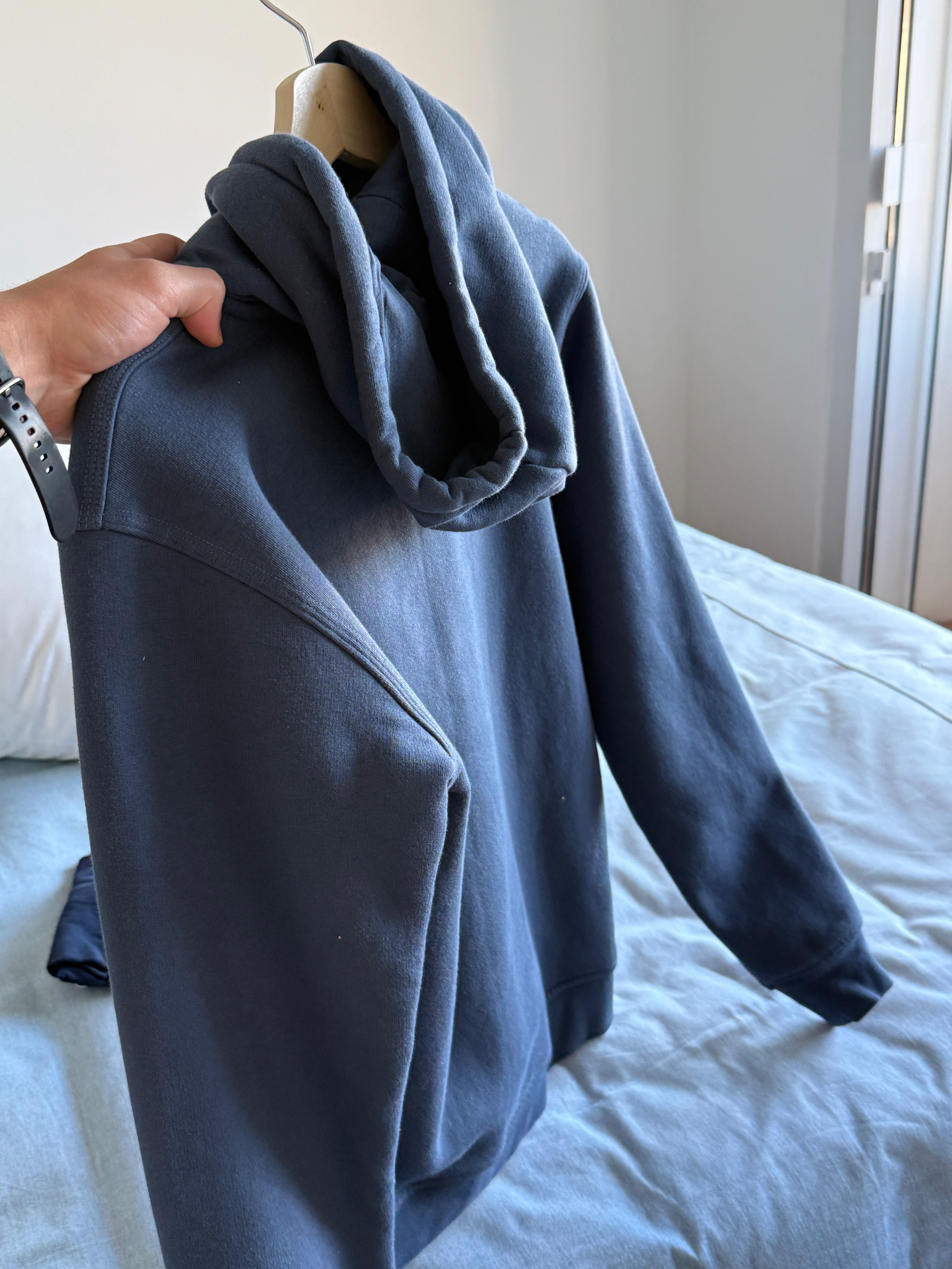 Sweatshirt Adidas cor azul marino nova