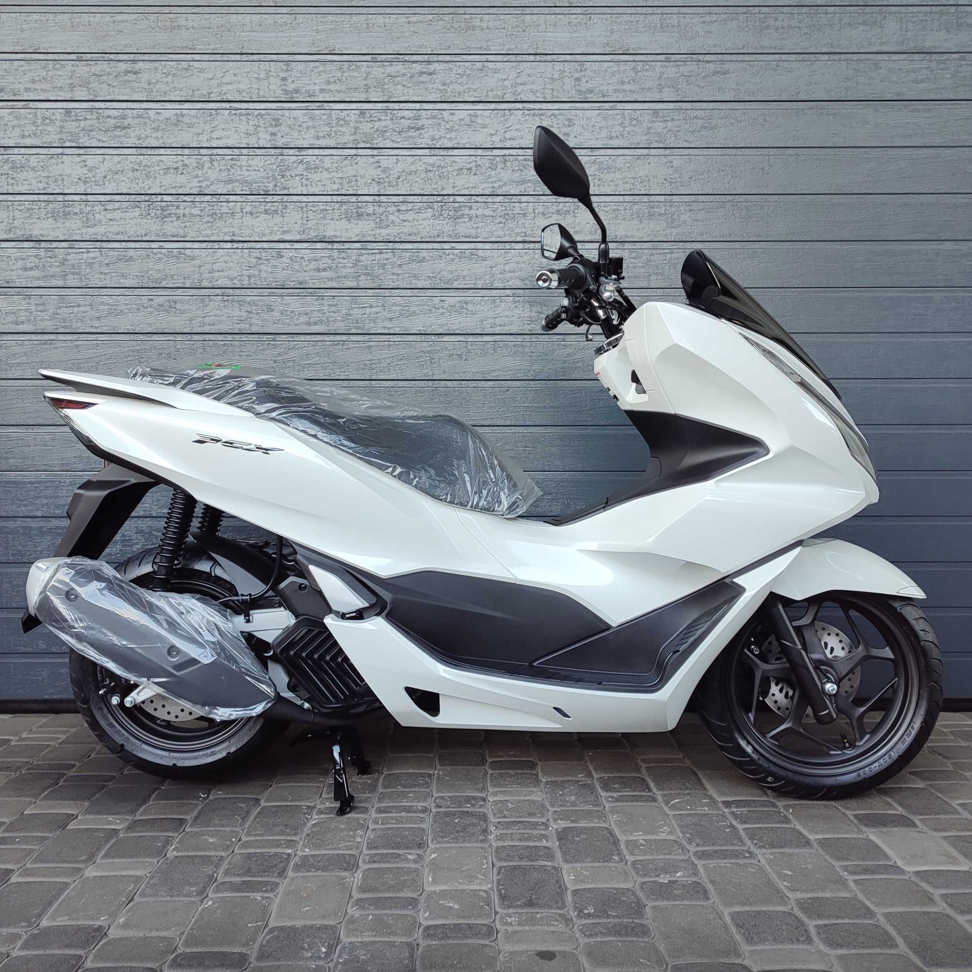 Продам НОВИЙ максіскутер Honda PCX 125 (1429)   !!! NEW !!!