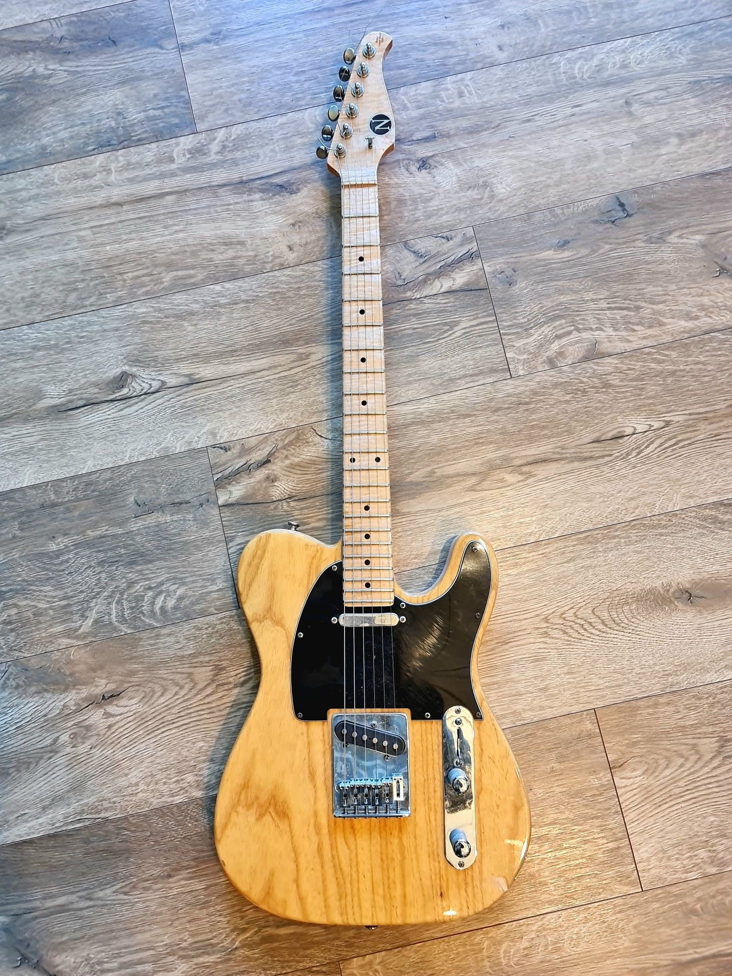Telecaster Nexus ręcznie robiony z przystawkami Bare Knuckle – Swamp A