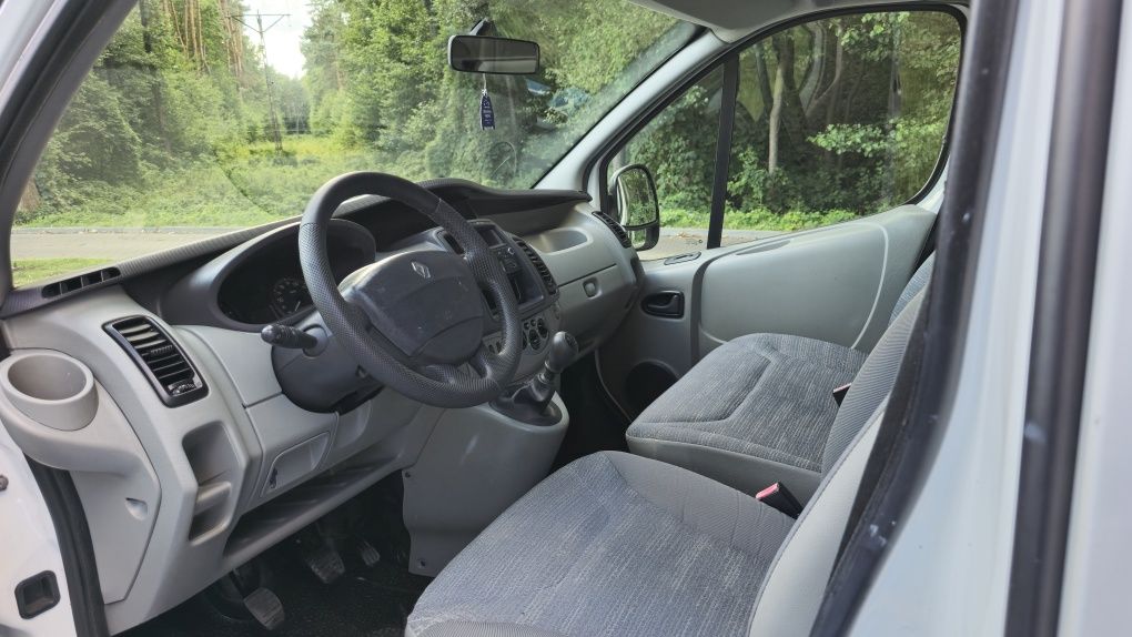 Renault Trafic_long_Brygada_6ośob_2013r_2.0dci