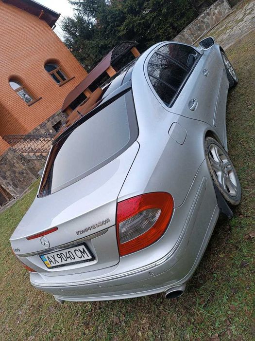 Mercedes E200K • Топова комплектація • Рідний пробіг • Власник• БезДТП