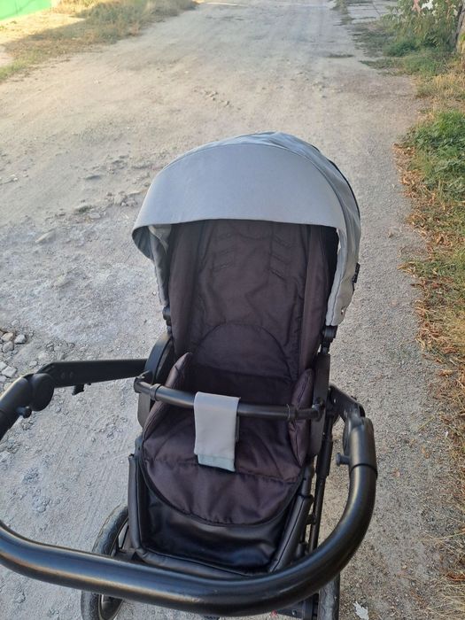 Продам коляску 2 в 1м в отличном состоянии