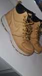 Bota Nike amarela 42