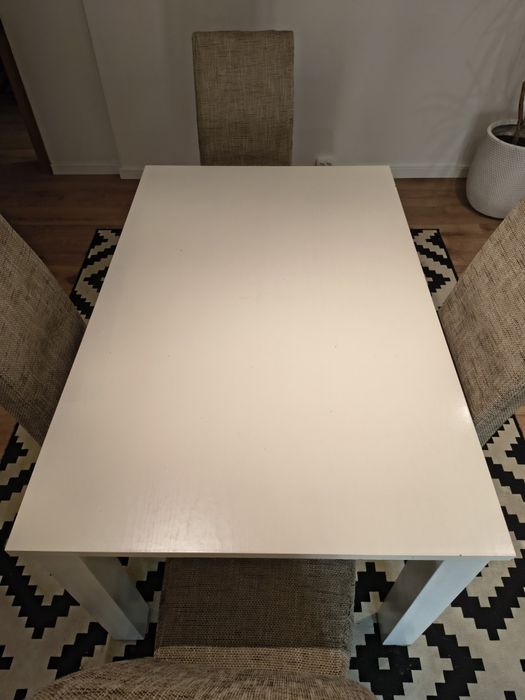 Conjunto de mesa de jantar e 6 cadeiras