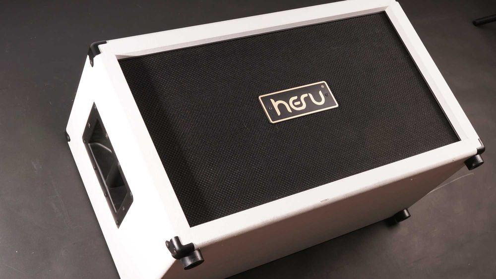 Kolumna gitarowa Hesu M212 Demon 2x12 White tolex black grill custom