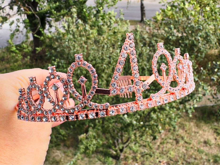 Діадема,тіара,корона з цифрою 4