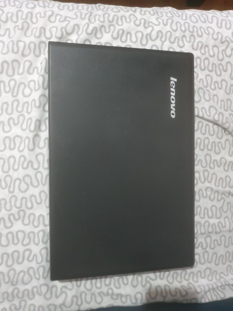 Laptop Lenovo g500 i3 / ram4gb / dysk 1 Tb/ brak ładowarki jako uszk.