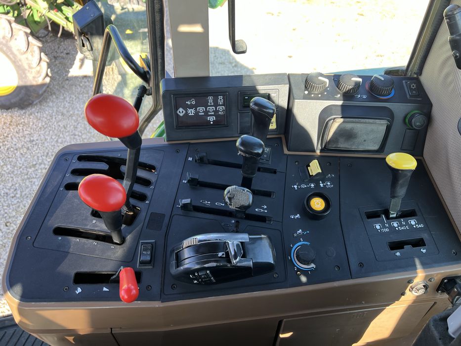 Трактор John Deere 6800| свіжопривезений з Німеччини| 120 коней| кліма