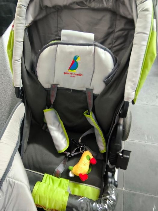 Carrinho de bebe Pierre Cardin