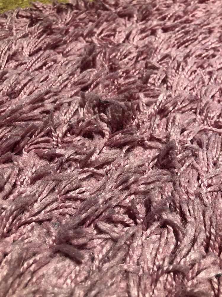 Włochaty długie włosie Shaggy Różowy dywan Hampen z Ikea 133cm×195cm