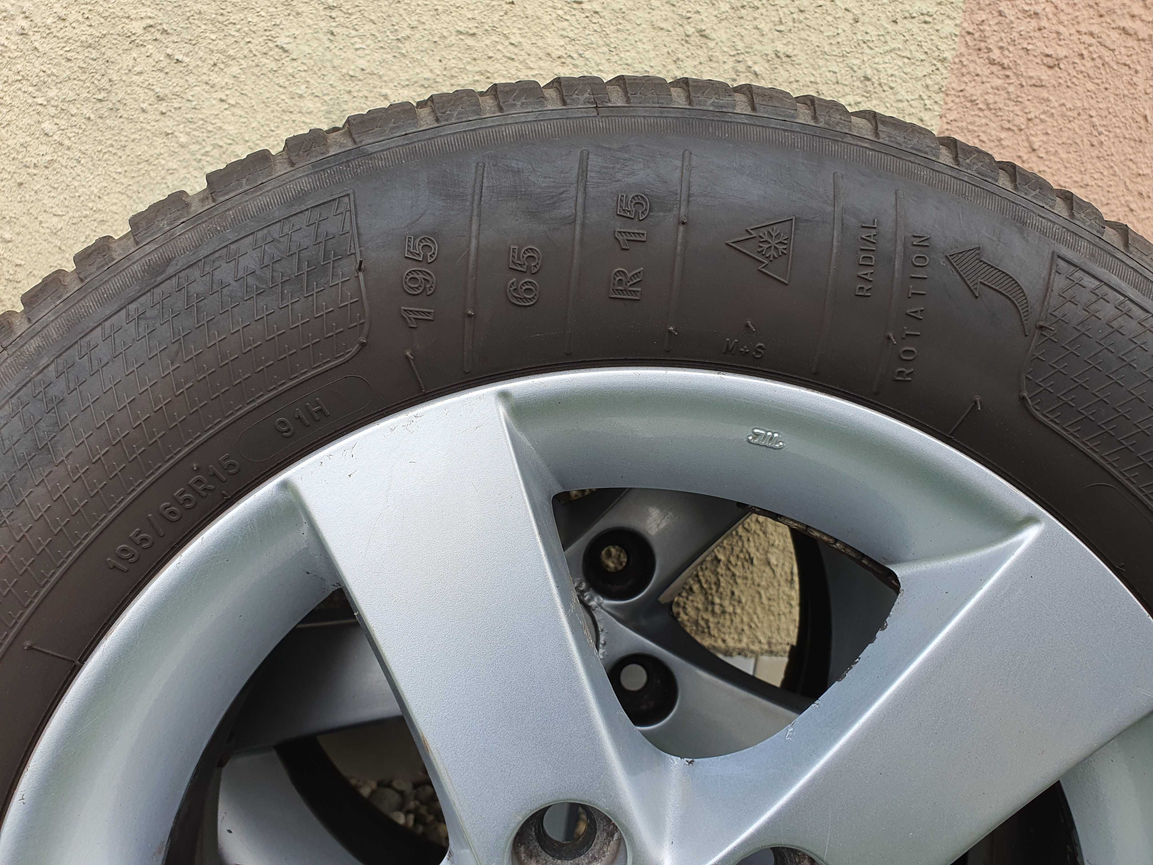 Opony wielosezonowe Kleber 195/65R15 Felgi aluminiowe Mazda