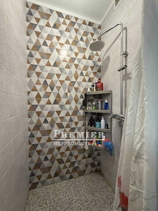 Продам 2 кімнатну квартиру площею 94 кв.м. з ремонтом у моря