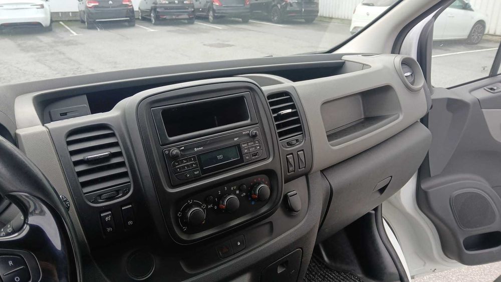 Renault Trafic Furgão L1H1 1.0T 1.6 dCi 120cv - IVA DEDUTÍVEL