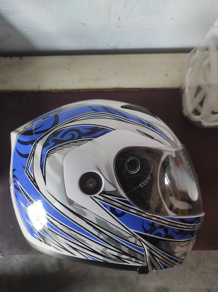 Продам шлем для мотоцикла, размер М.