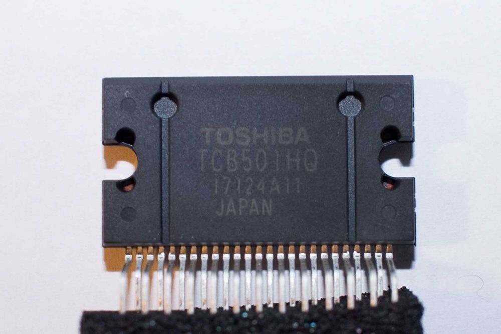 Tranzystor końcowy,KOŃCÓWKA mocy.TOSHIBA TCB501HQ. 4 x 49W Audio