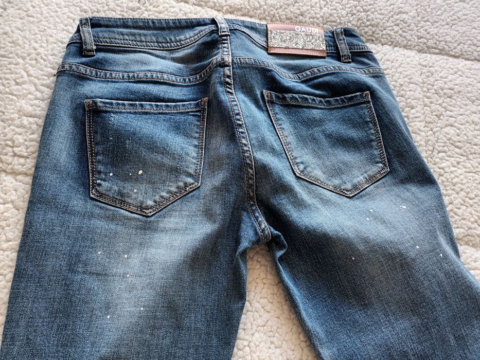 Calças de ganga marca Gaudi