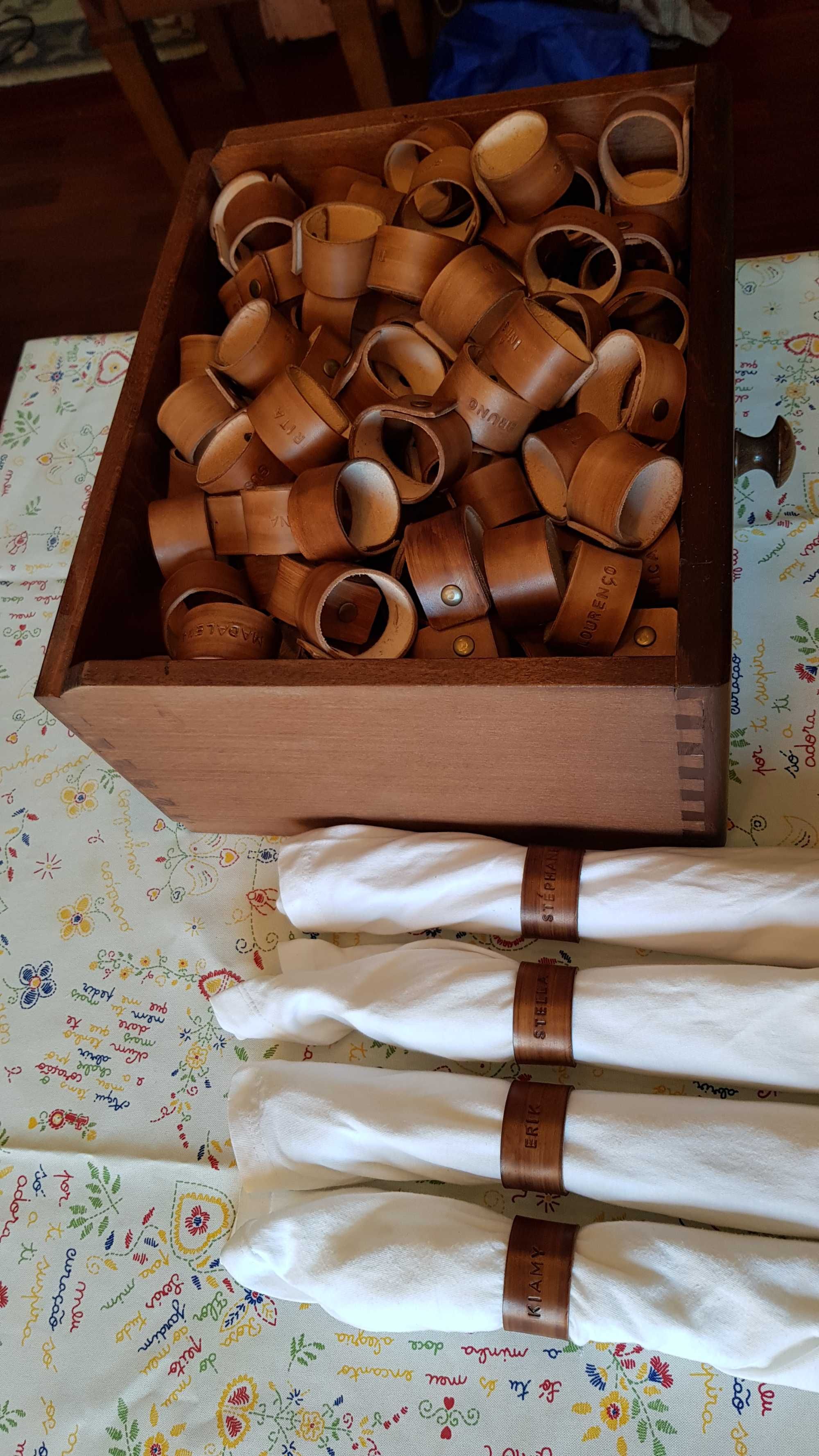 Argolas para Guardanapo Couro Personalizado