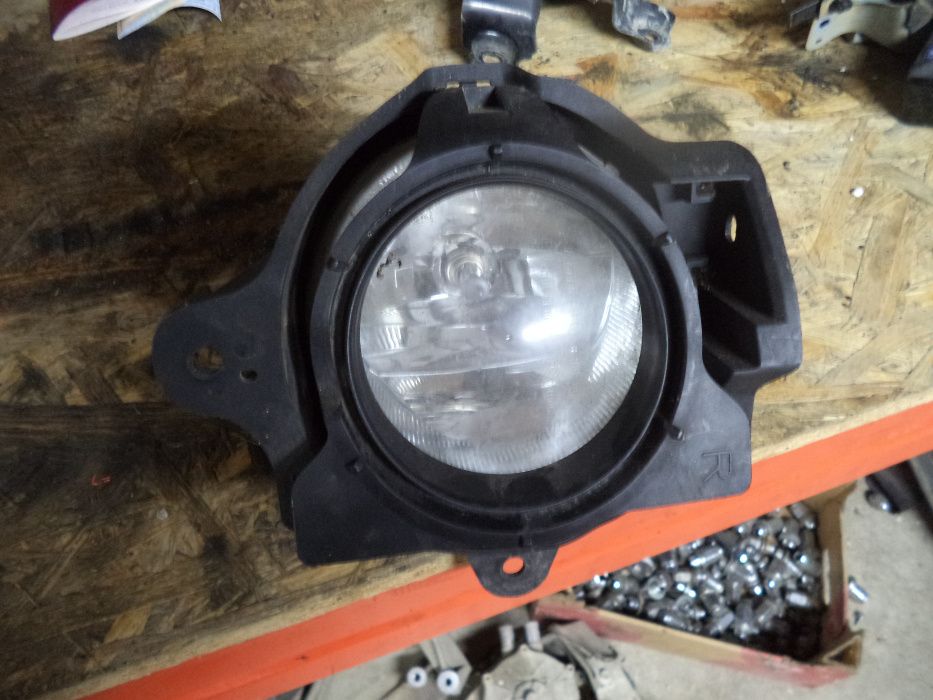 Halogen prawy Toyota Hilux model od 2011r