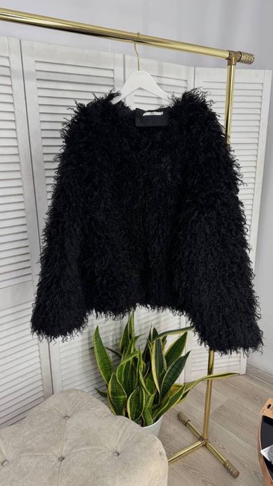 Шуба під ламу, молочний та чорний колір