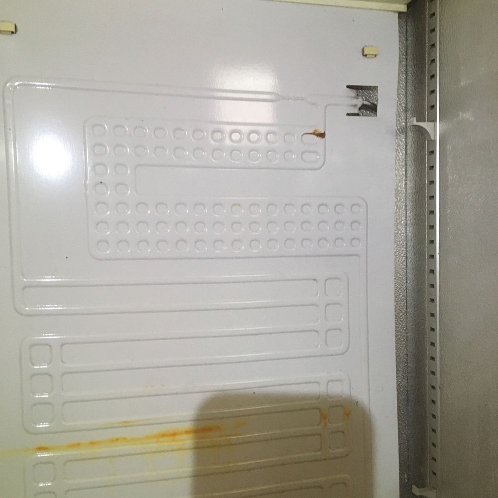 Холодильна шафа Caravell