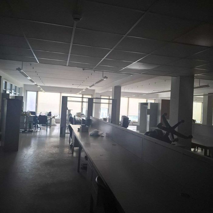 Офіс біля метро Лівобережна, без комісі, 220 грн. Від власника.