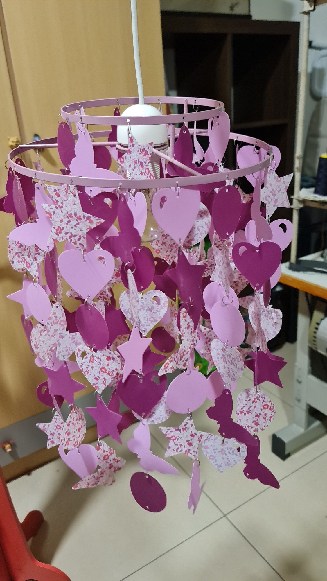 Candeeiro cor de rosa