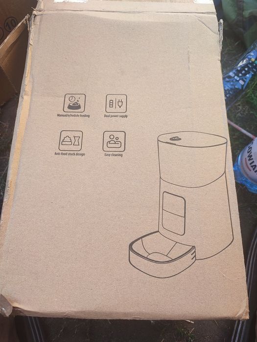 Automatyczny podajnik karmy dla zwierząt