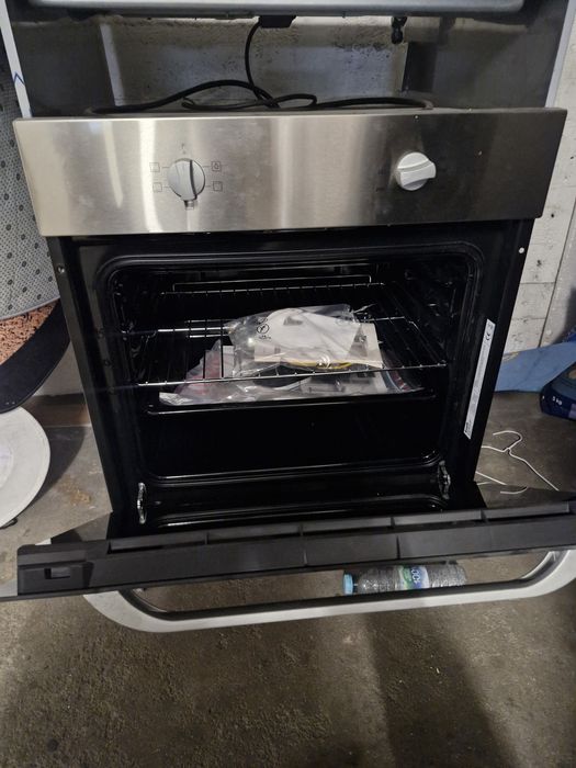 Placa a gás nova e forno elétrico 160 cada