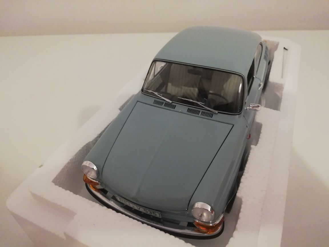 Volkswagen 1600 TL 1970 1:18 Minichamps