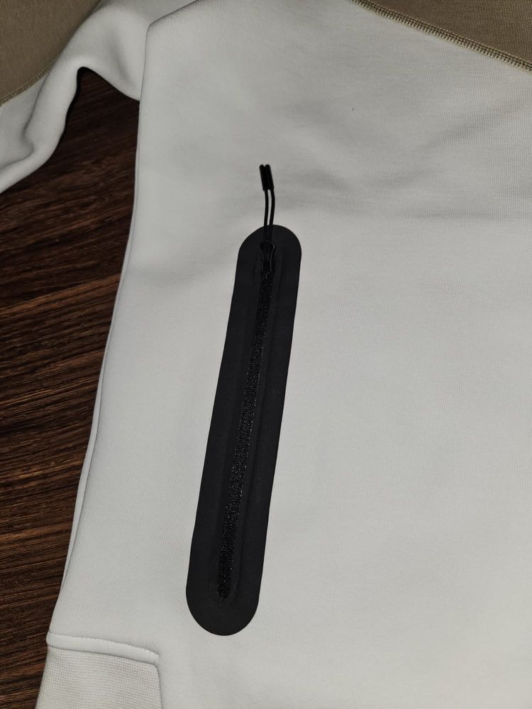 Bluza rozpinana zip Nike Tech Fleece Summit White rozm. M