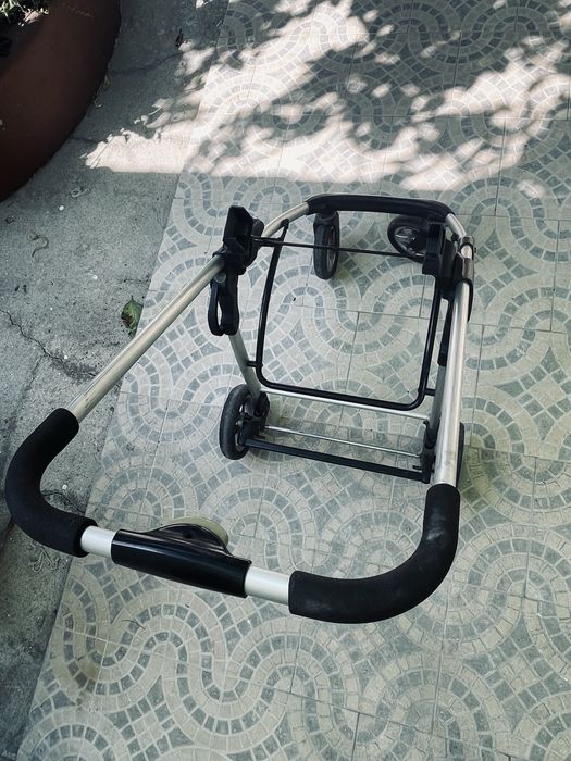 Estrutura de Carrinho para Bebê em alumínio