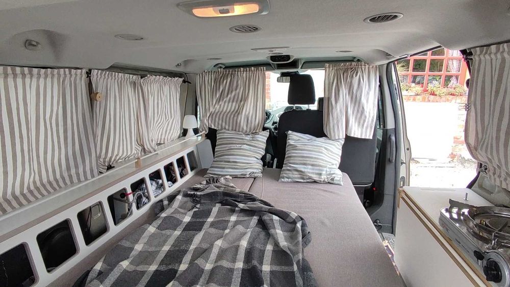 Ford Transit Custom 2.0D z roku 2017 - f VAT 23 - 9 osób lub 3 z paką