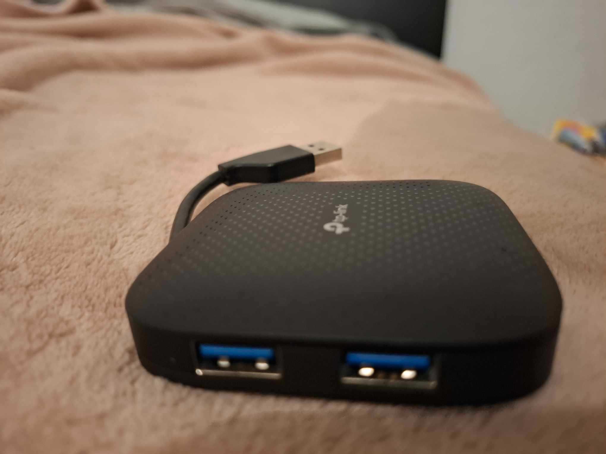 Hub TP-link com 4 entradas