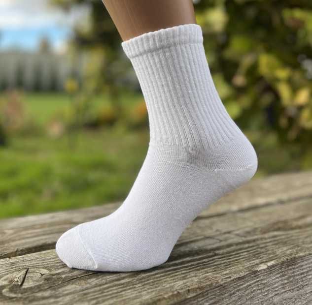 носки мужские белые высокие шкарпетки чоловічі білі високі тениска