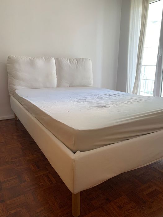 Cama casal Sagesund IKEA