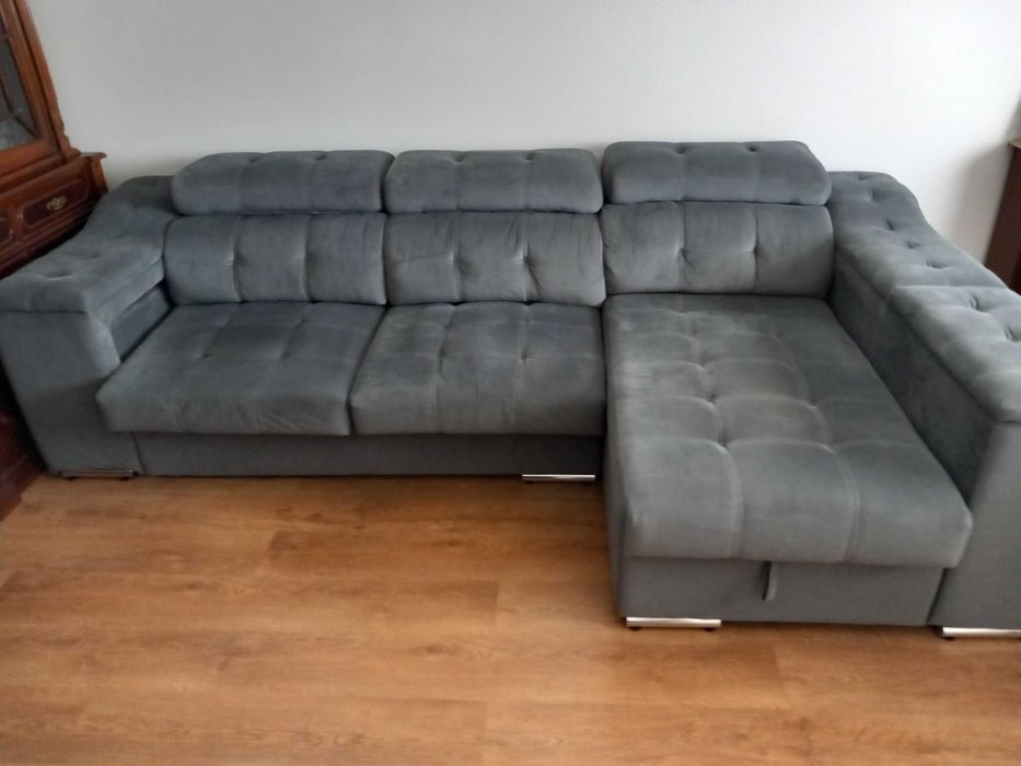 Sofá com chaise longue