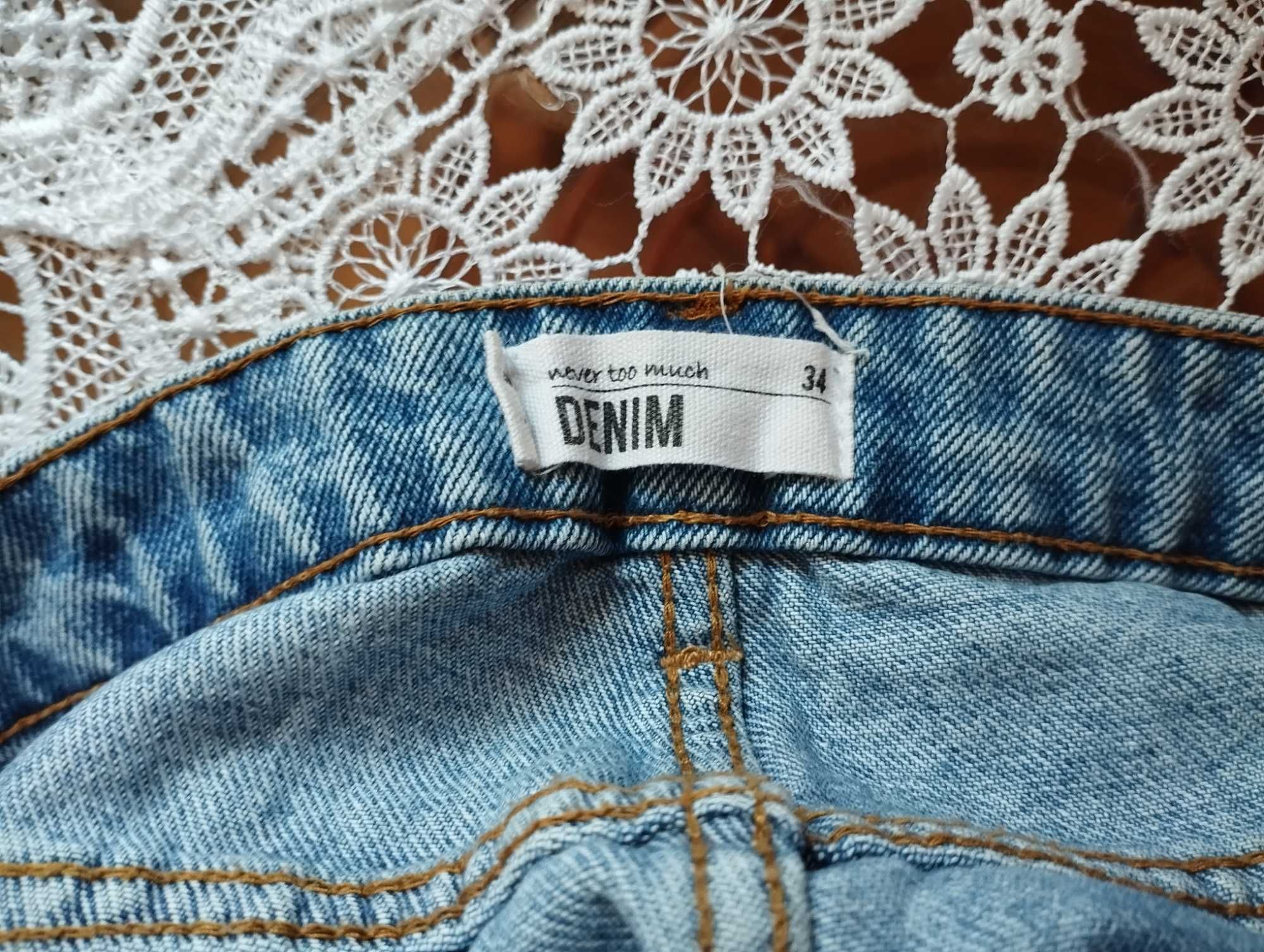 Spodenki jeansowe damskie mini z przetarciami