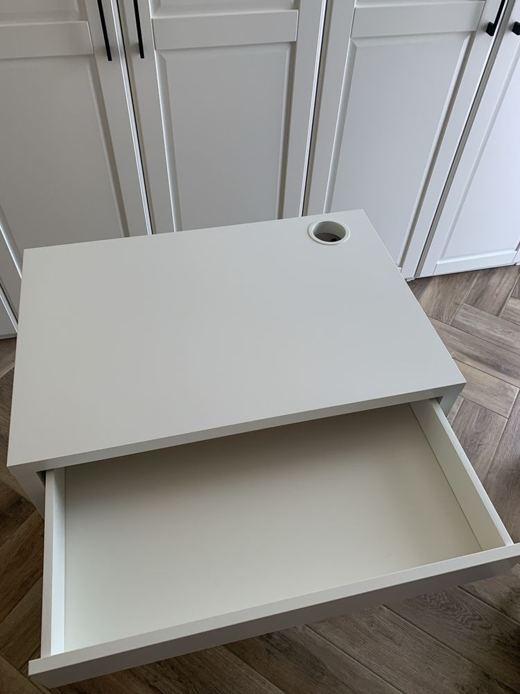 Biurko Micke/ ikea rozm. 73x50x75 cm białe