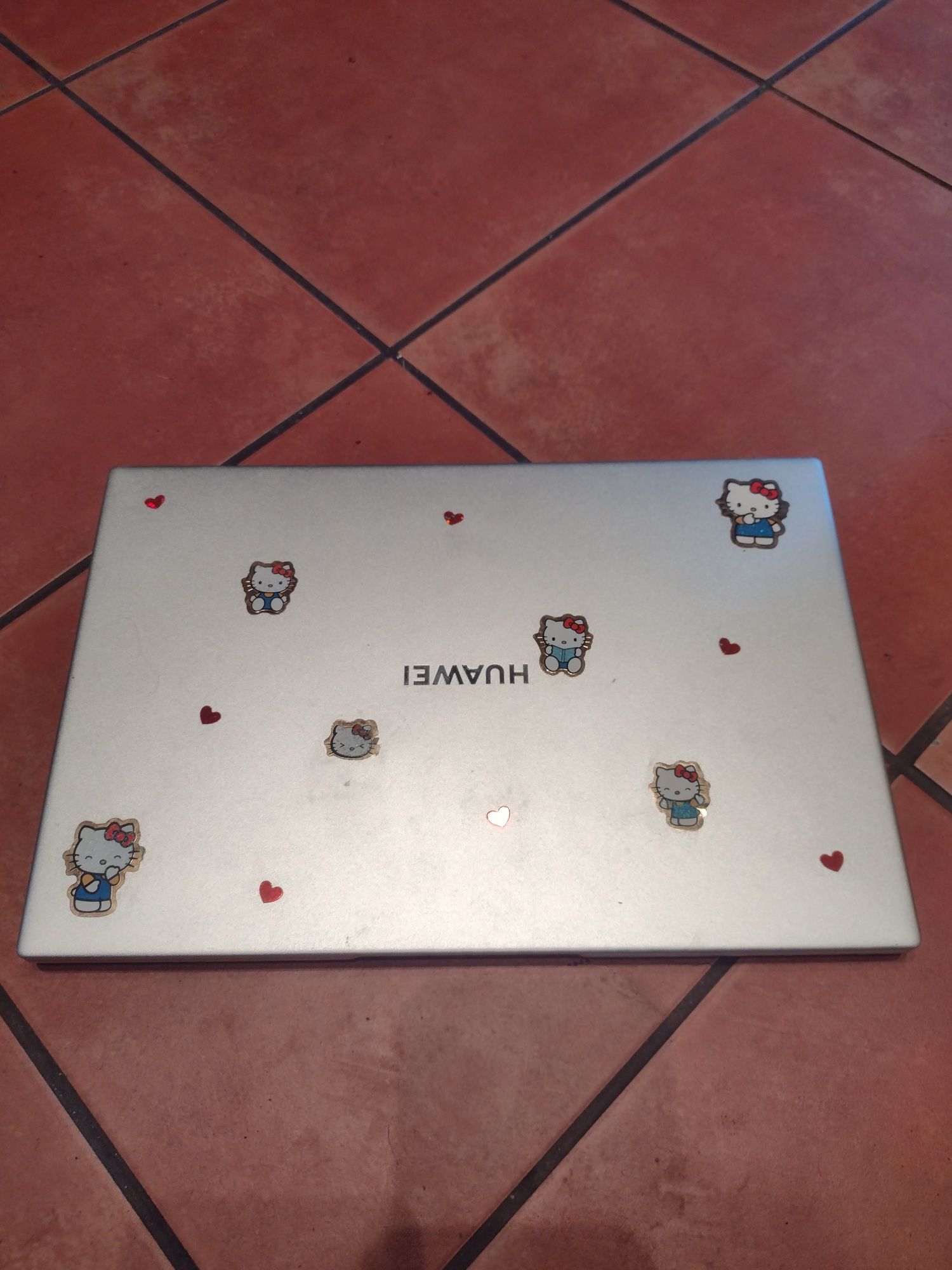 Laptop Huawei Mate Book D 14  procesor i 5 uszkodzony na cześci !!