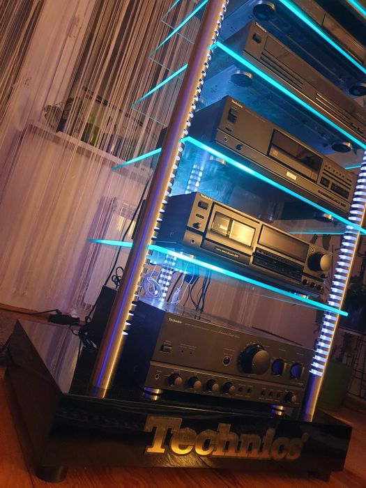 Regał, stojak, szafka ze szkła I stali kwasoodpornej - model TOWER