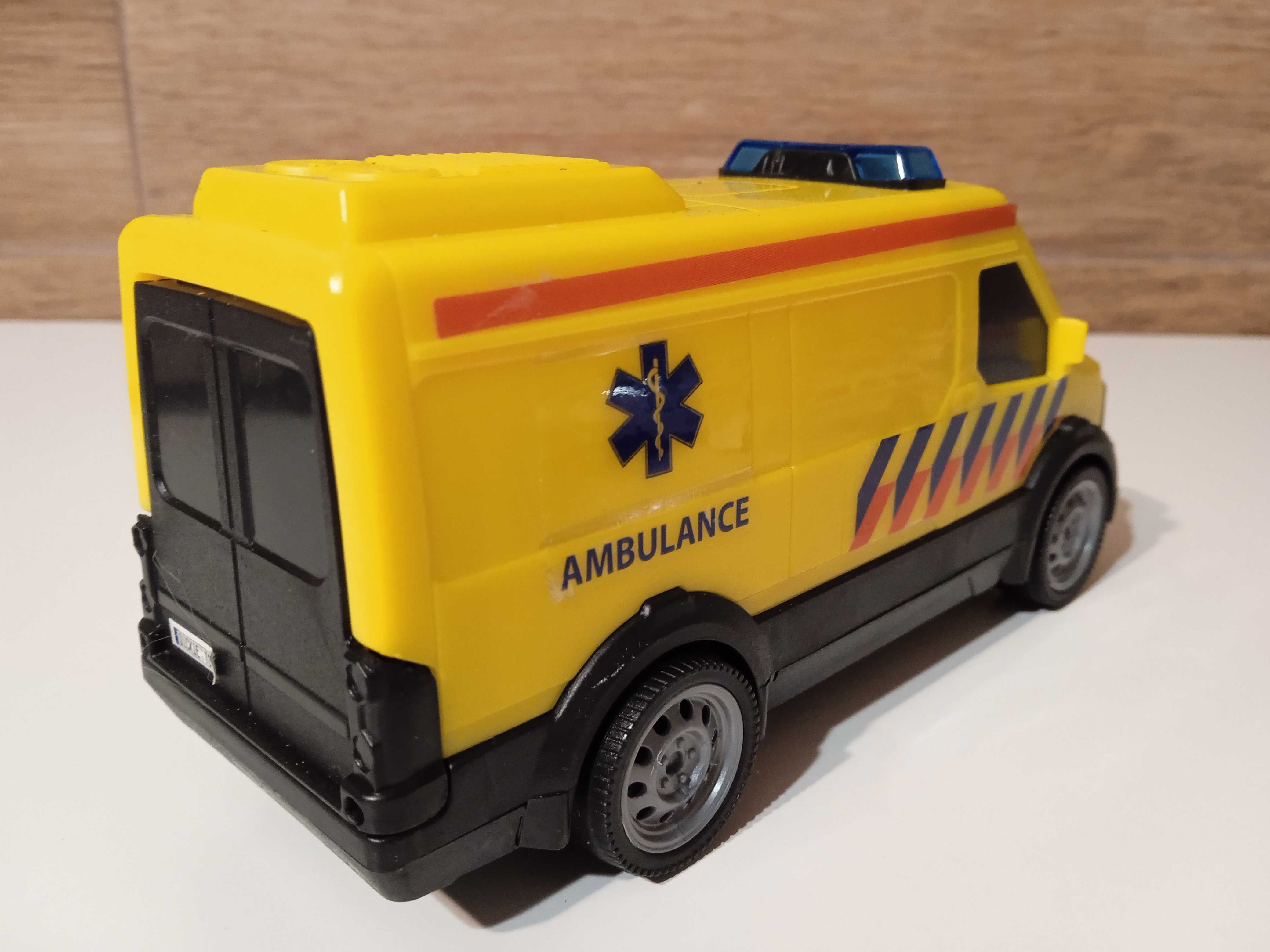 model ambulans karetka