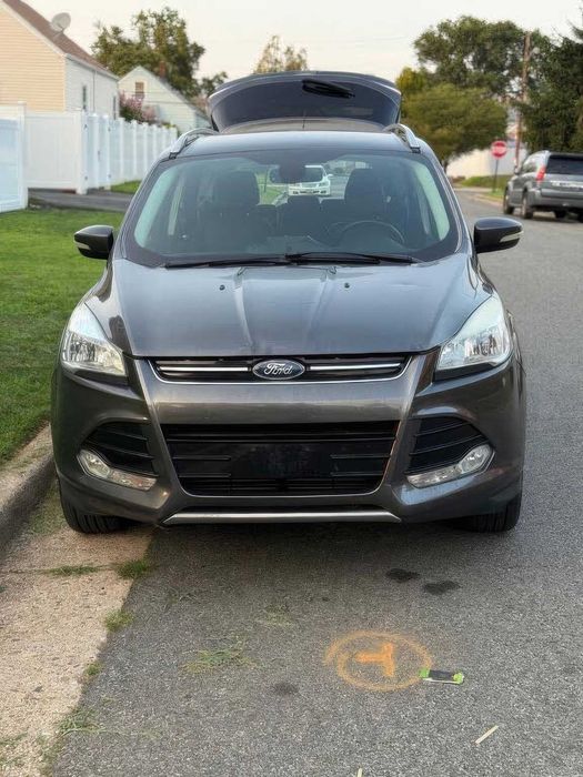 Ford Escape Titanium      2015