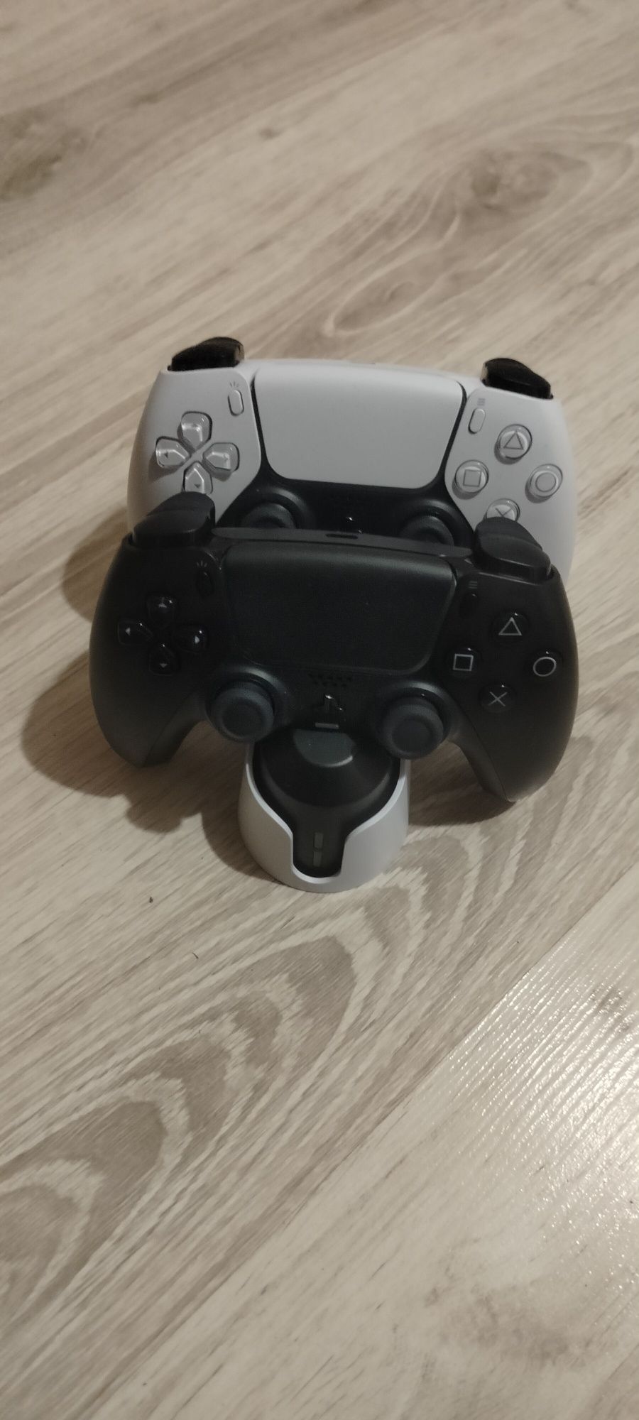 PlayStation 5 + osprzęt