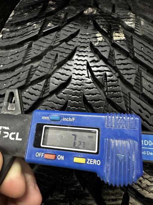 Арктичні Зимові шини 255/55 R18 Nokian Hakkapellitta R3 SUV 7+mm
