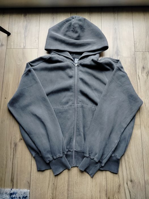 Szara bluza rozpinana