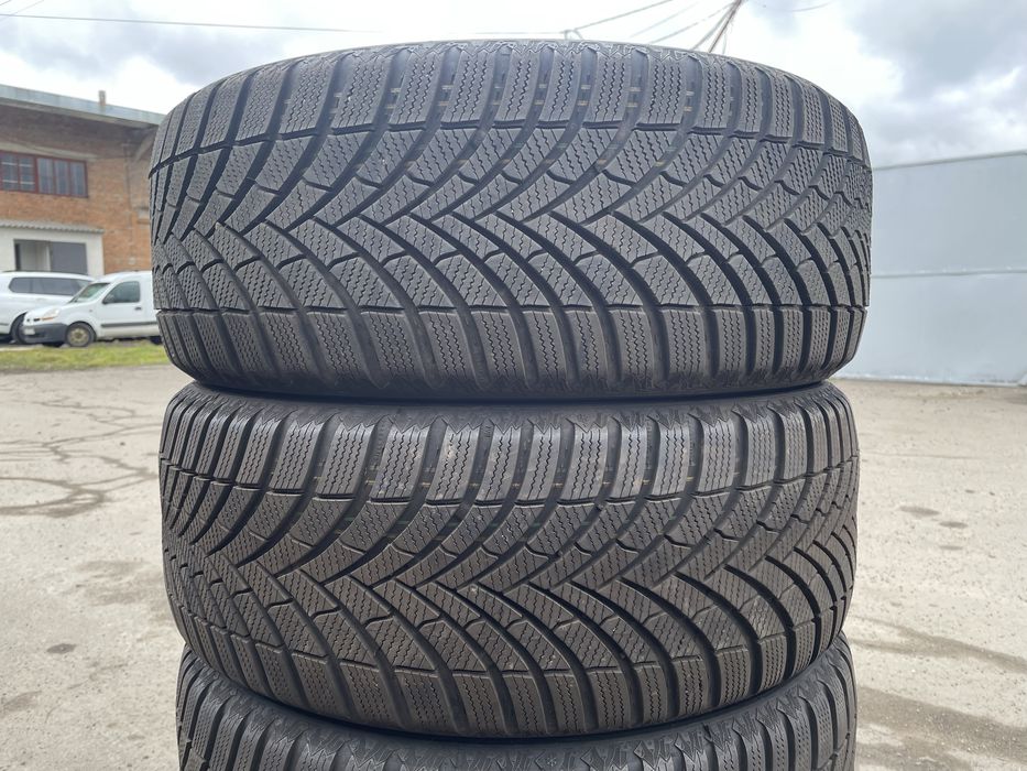 Практично нові зимові шини Semperit 225/50 R17