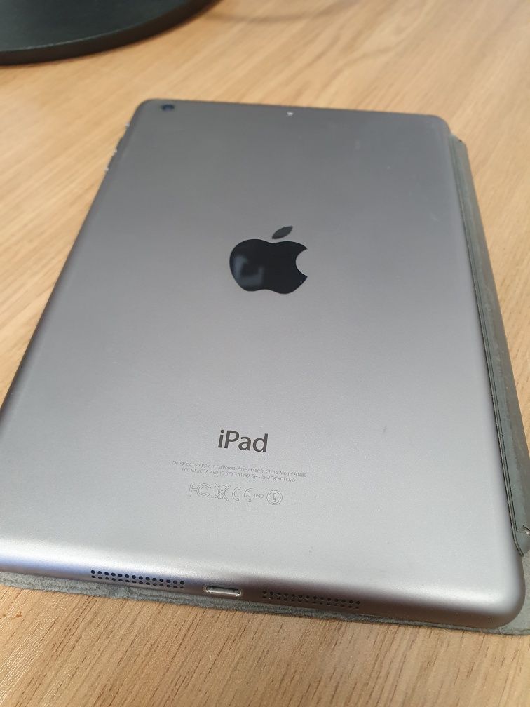 Ipad mini II generacji - 32 GB WIFI - stan Bardzo dobry