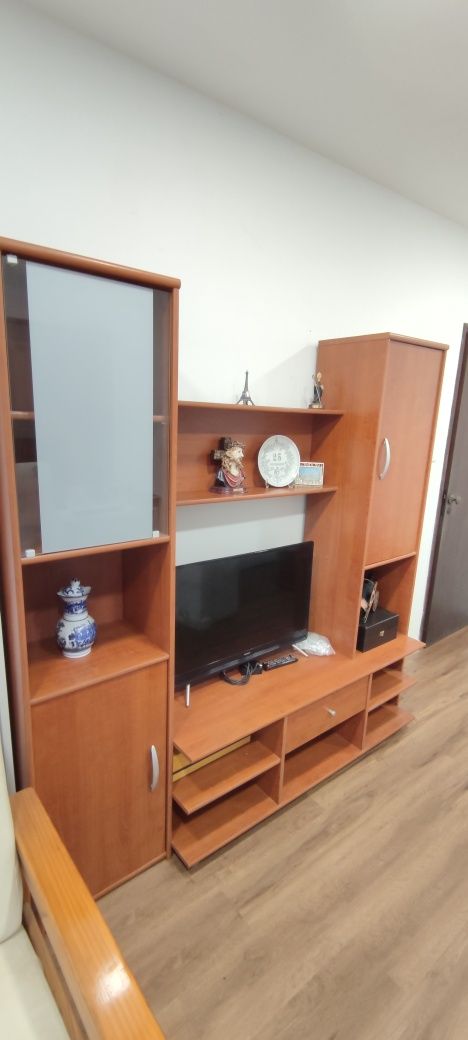 Vendo estante para TV + mesa de sala