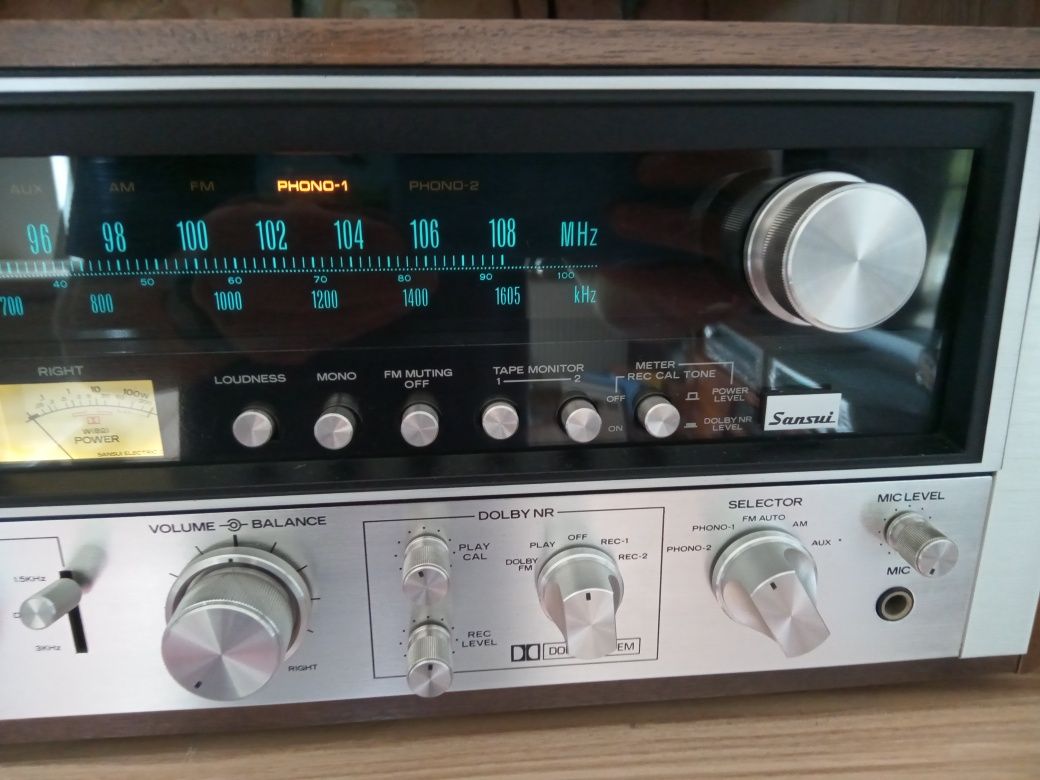 Sansui 9090 db amplituner