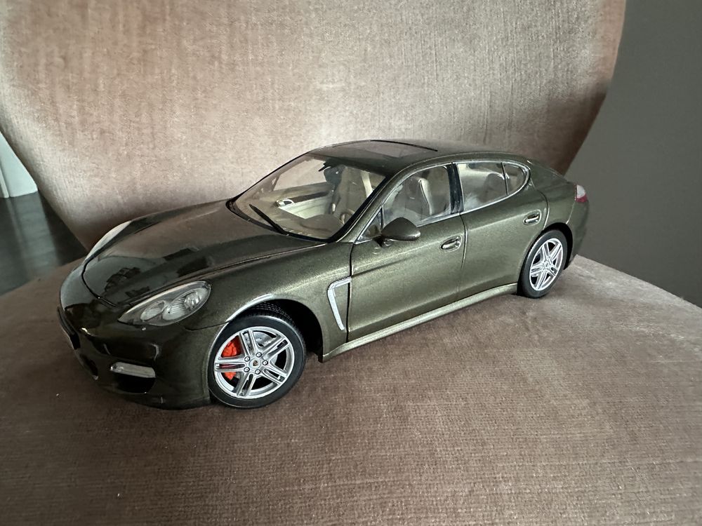 Porsche Panamera Turbo Norev 1/18